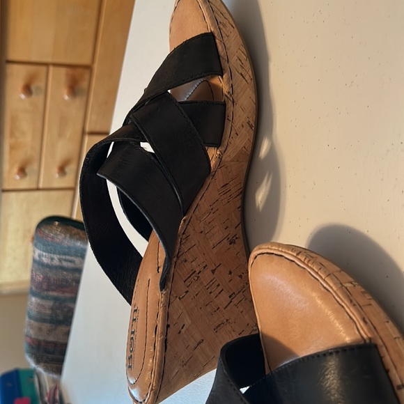 Ladies BORN Black Cork Wedge Sandal, sz 10, Excellent Condition!! - Picture 2 of 10